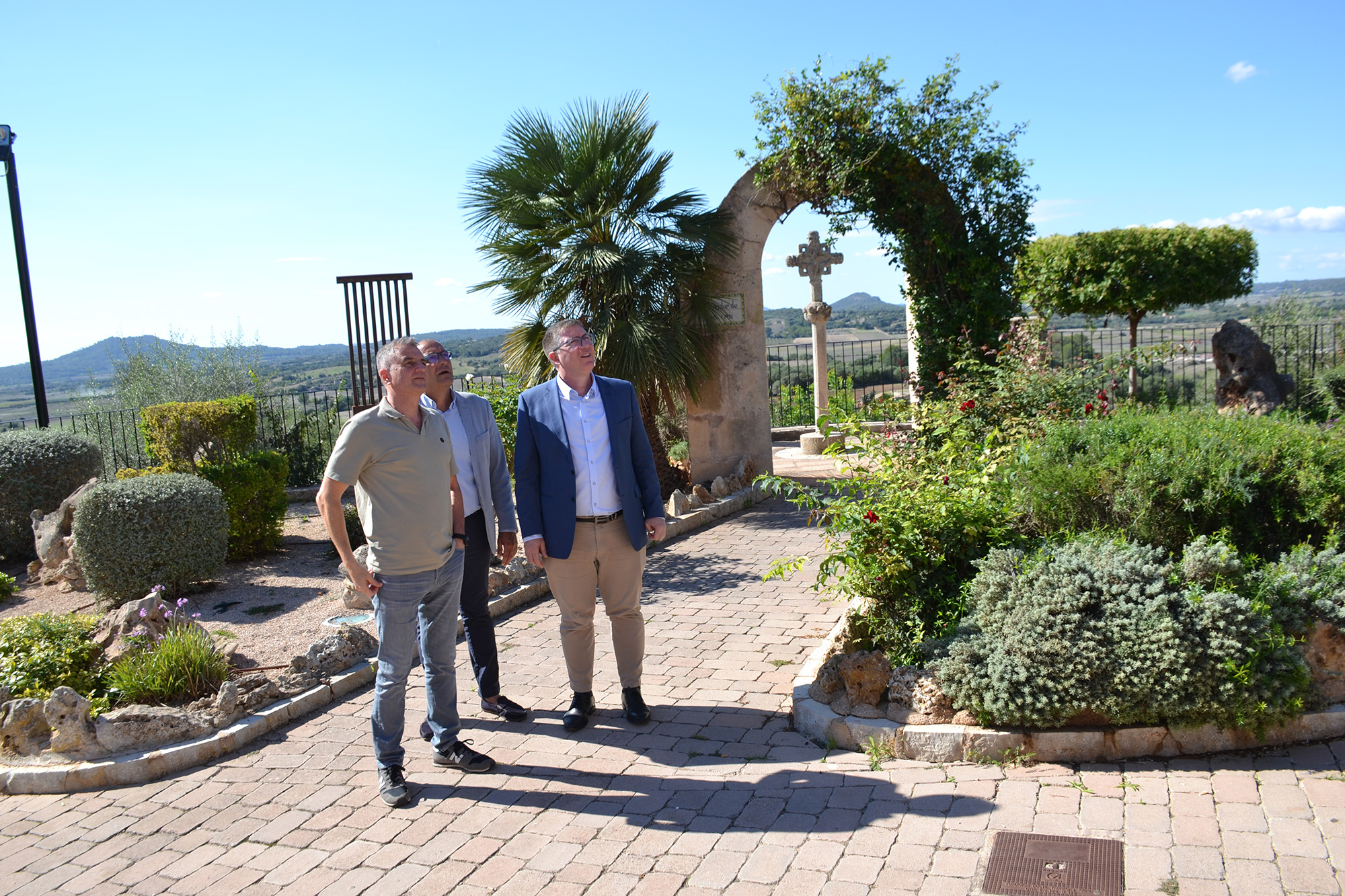 Imatges de la visita pel municipi