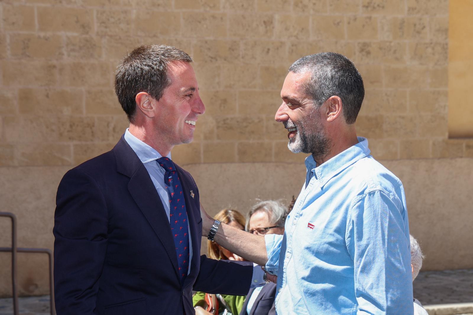 Imatges del president amb el cantautor, Jaume Anglada